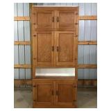 Cabinet/ Hutch