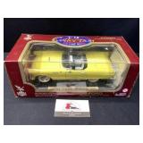 Pinecone Jars & Christmas Misc