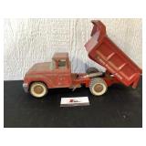 Structo Hydraulic Dumper Truck