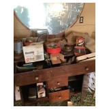 Contents of cabinet only.  Mirror included