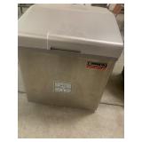 Professional series countertop ice maker