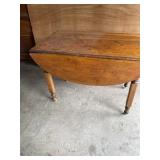 Dropleaf table