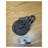Metal barn pulley