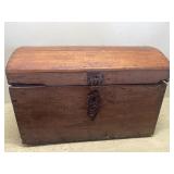 Early round topped dovetailed immigrants trunk