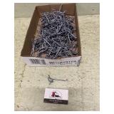 200 pegboard pegs