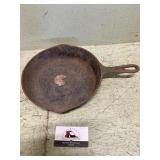 Cast iron skillet