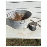 Galvanized wash tub