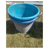 2. 19 gallon tubs handle is missing on one