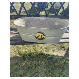 Hawkeye galvanized tub
