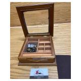 Musical jewelry case