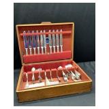 Nakens silverware and chest