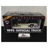 Chevrolet Suburban MetL Die Cast Replica/Bank