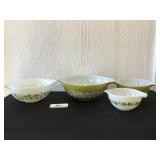 Pyrex Crazy Daisy Bowls