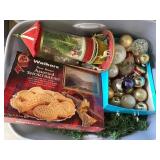 Christmas Decor w/ Tote