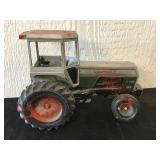 1/32 White 2-135 Field Boss Tractor