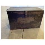 Poloron Products Metal Tool Box