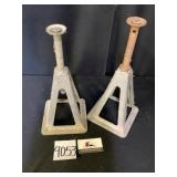 Two Reese jack Stands