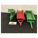 Manure spreaders dump wagon