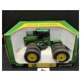 Ertl 1/16 John Deere 9520