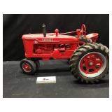 Scale Models 1/8 McCormick Deering Farmall M