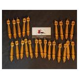 23 plastic decorative crystals