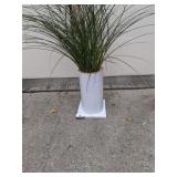 Decorative column (grass included)