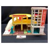Fisher Price Service Station