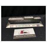 Metal First Vista Dome Car Decor