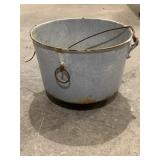 Metal Pot with Feet