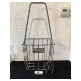 Ball hopper basket and horse shoe