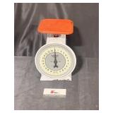 Vintage Kitchen Scale