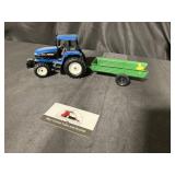 1:32 scale Ford Tractor and John Deere manure