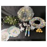 Tote of Easter decor