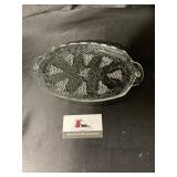 Tote with 30 grape plates