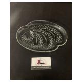 Tote of 20 wheat plates