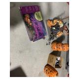 Tote of Halloween decor