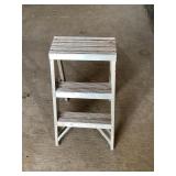 Aluminum step ladder