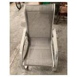 Miscellaneous outdoor chairs, table