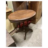 Oval parlor Table