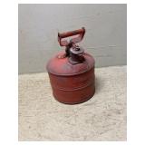 2 gallon safety gas can