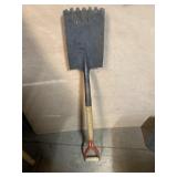 Shingles shovel