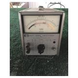 HP 400F AC Volt Meter