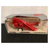 Ertl Corn Picker. 1/16 scale