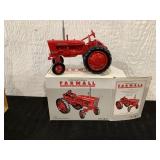 Ertl Farmall 1/16 scale