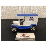 Ertl Replica Ford 1912 Open Front Panel Side Bank