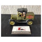 Ertl Replica 1918 Ford Model "T" Runabout Bank