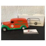 Ertl 1/25 1938 Panel Truck Bank