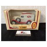 Ertl 1/25 32 Ford Delivery Panel Bank