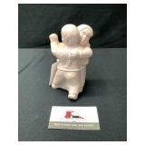 Isabel Bloom statue.