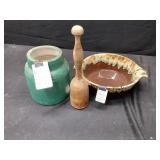 Pottery jar and bowl with food press
